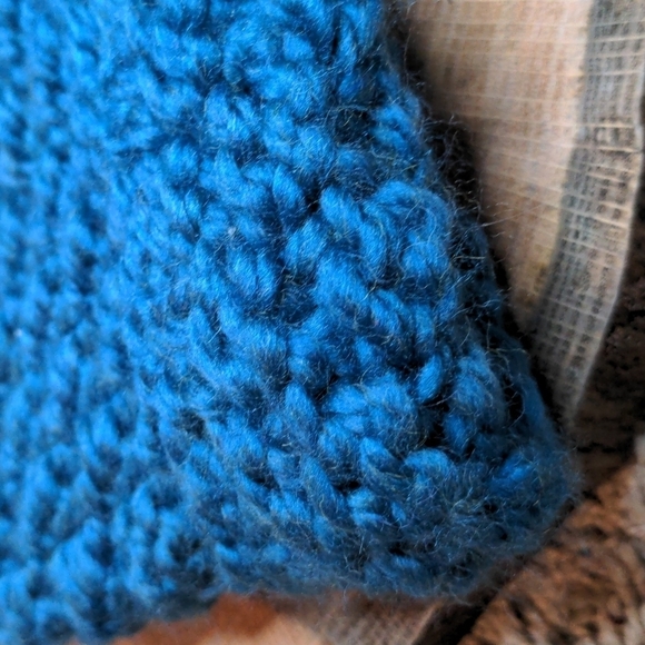 NEW🎇 100% Handmade Knit Beanie Winter Hat • Silky Face Friendly Yarn • Teal - Picture 2 of 7